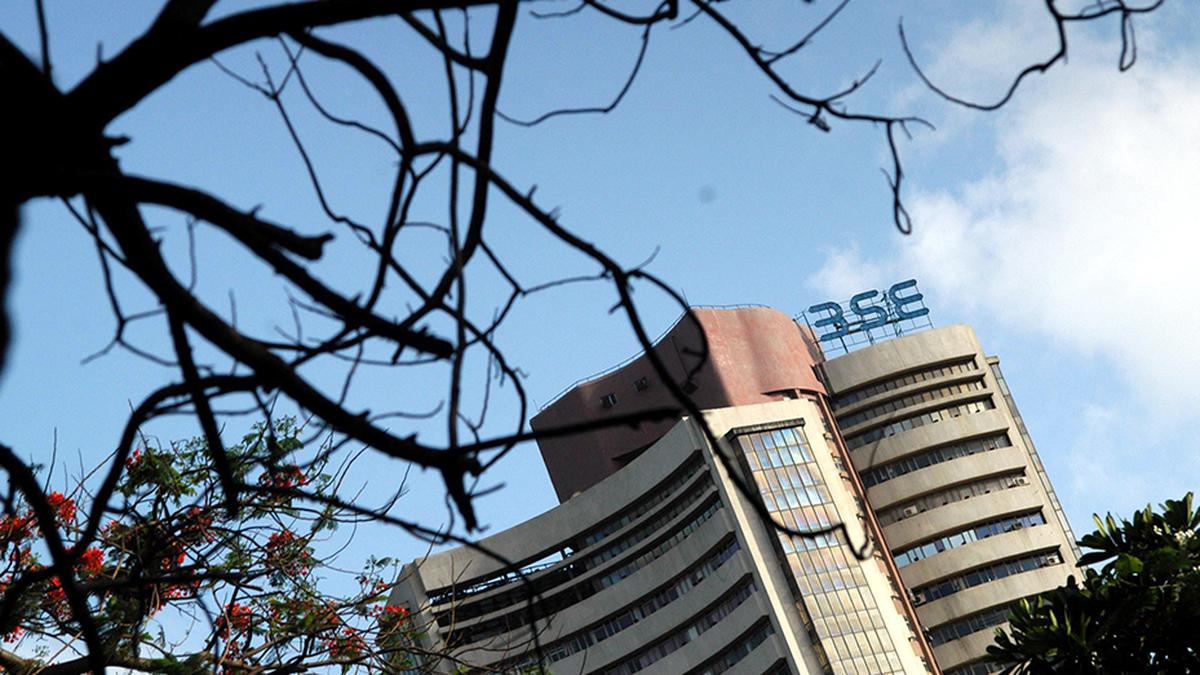 Stock Market Today, Closing Bell : Sensex, Nifty down 1% amid slump in TCS, foreign fund outflows