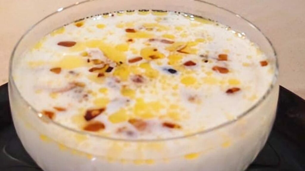 Palooda and Paalum Pazhavum are just two of the many traditional drinks that are served for Iftar