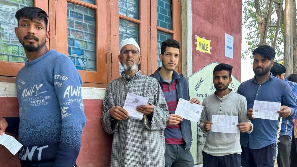 Kashmir News: After Srinagar’s highest voter turnout, will Baramulla break the 1996 record in phase 5 polling today?