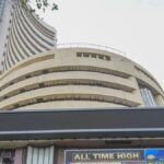 Sensex, Nifty tumble in early trade on weak global cues