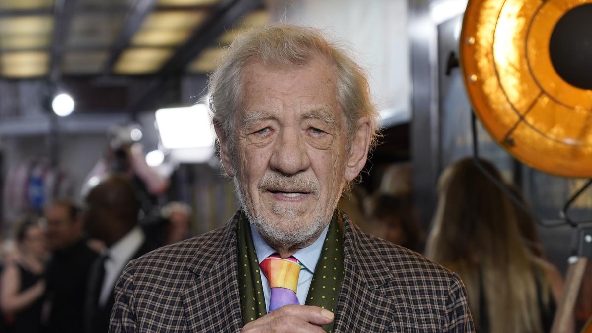 Ian McKellen has been appraoched to reprise role as Gandalf in Andy Serkis’ upcoming ‘The Lord of the Rings’ films