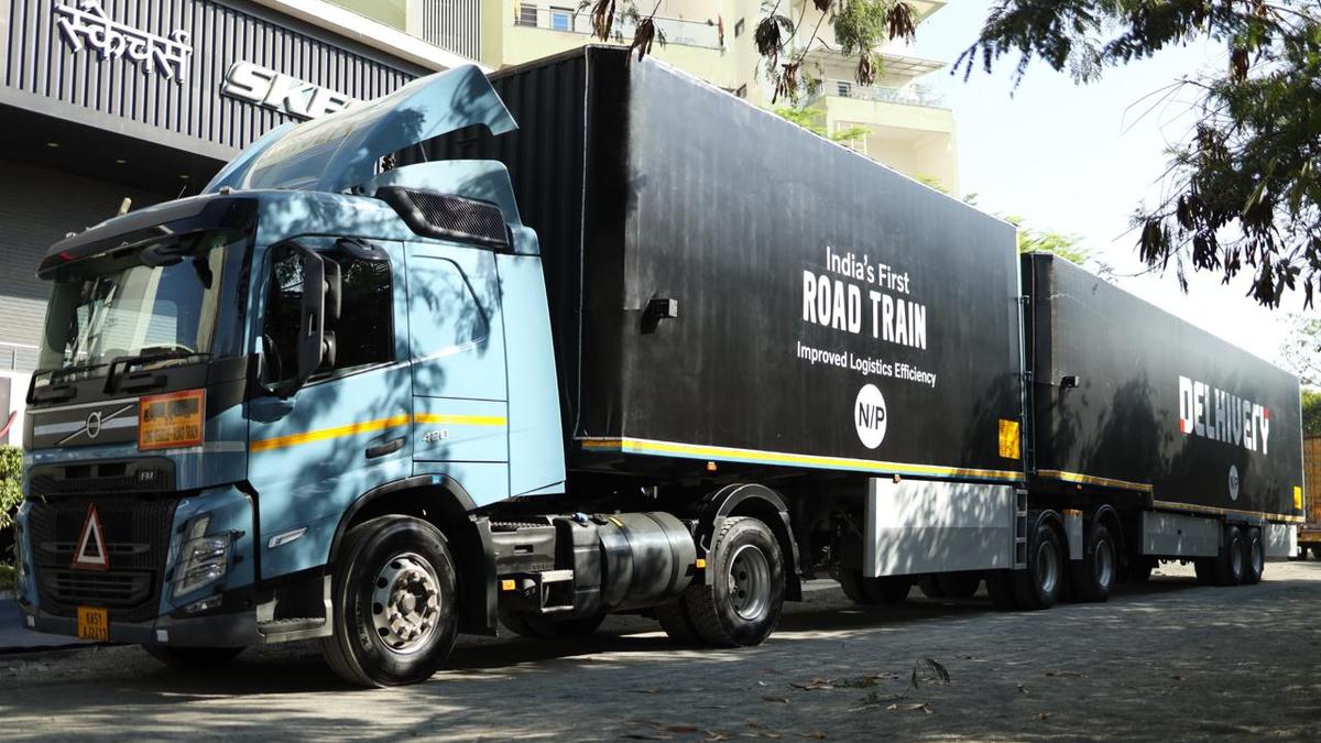 Volvo Trucks unveils India’s first Road Train for efficient logistics