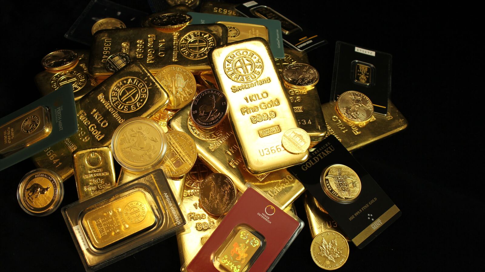 Ajit Ranade: Much of today’s gold buying frenzy reflects a move away from the dollar